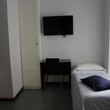 Hostal Cibeles Madrid Exterior photo
