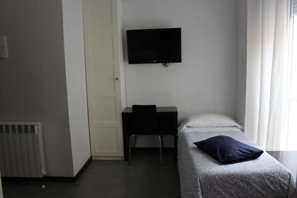 Hostal Cibeles Madrid Exterior photo