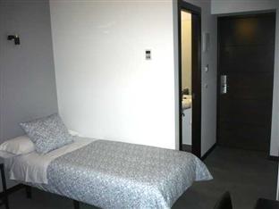 Hostal Cibeles Madrid Exterior photo